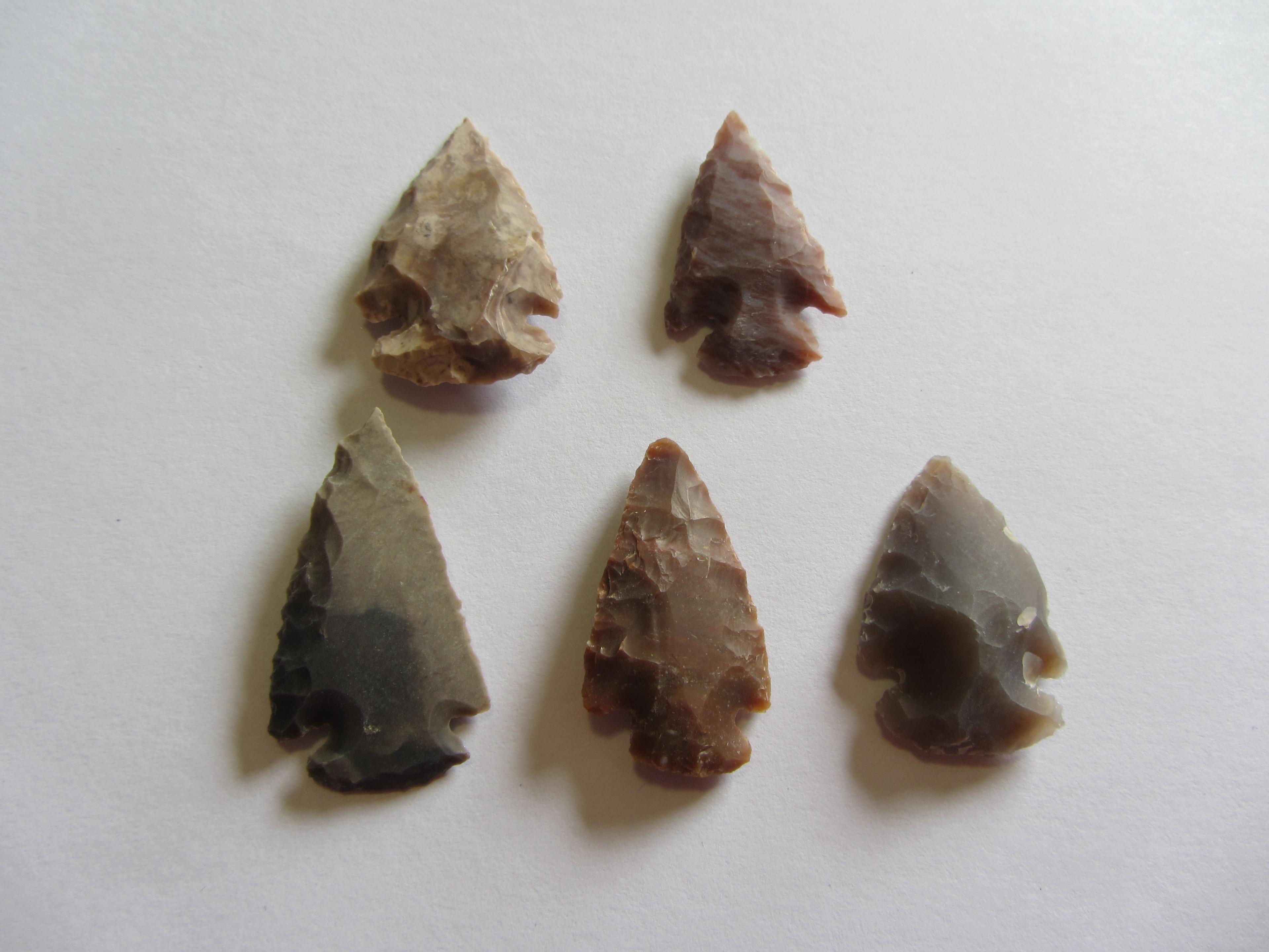 LOT OF 5 ARROW HEADS