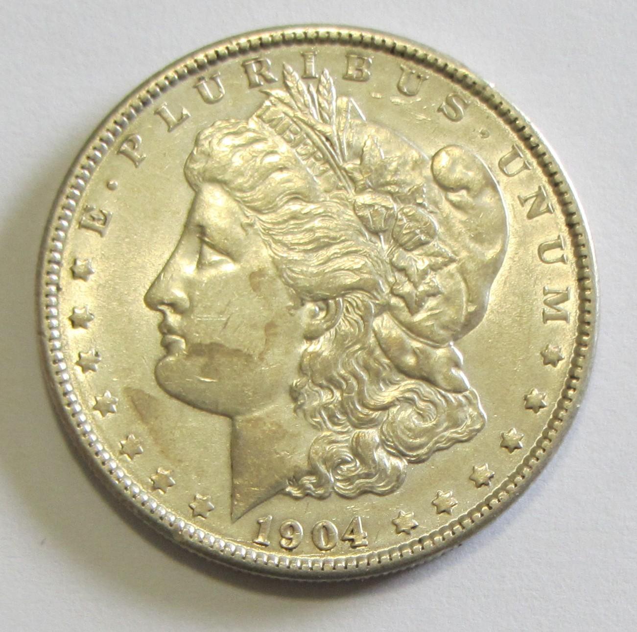 $1 1904 MORGAN SILVER DOLLAR