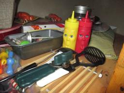 Grilling and Picnic Utensils