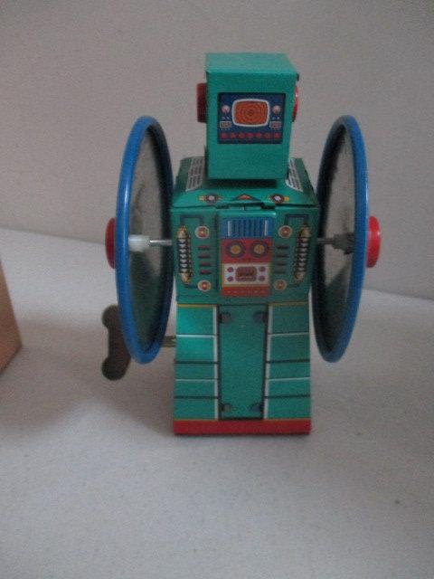 Super Robot, Robot with Wheels and Space Trooper Robots with Boxes