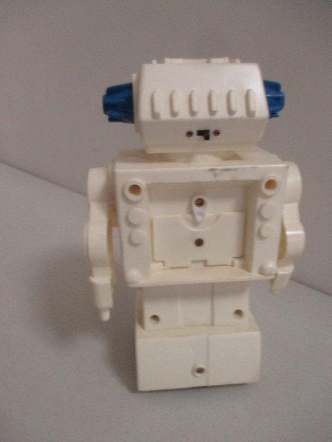 Radio Shack 60-2389 Plastic Robot, 2002 Plastic Robot and Other Battery Op Plastic Robot