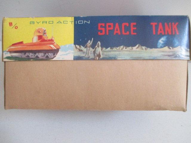 Tin Battery Op Gyro Action Space Tank in Box