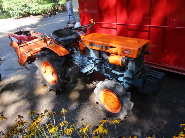 Kubota B 7000 4 Wheel Drive, 2 Cylinder Diesel Tractor with Roto Tiller Attachment