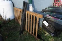 ASST. FENCE RAILS AND ROLL OF TEMPORARY FENCING