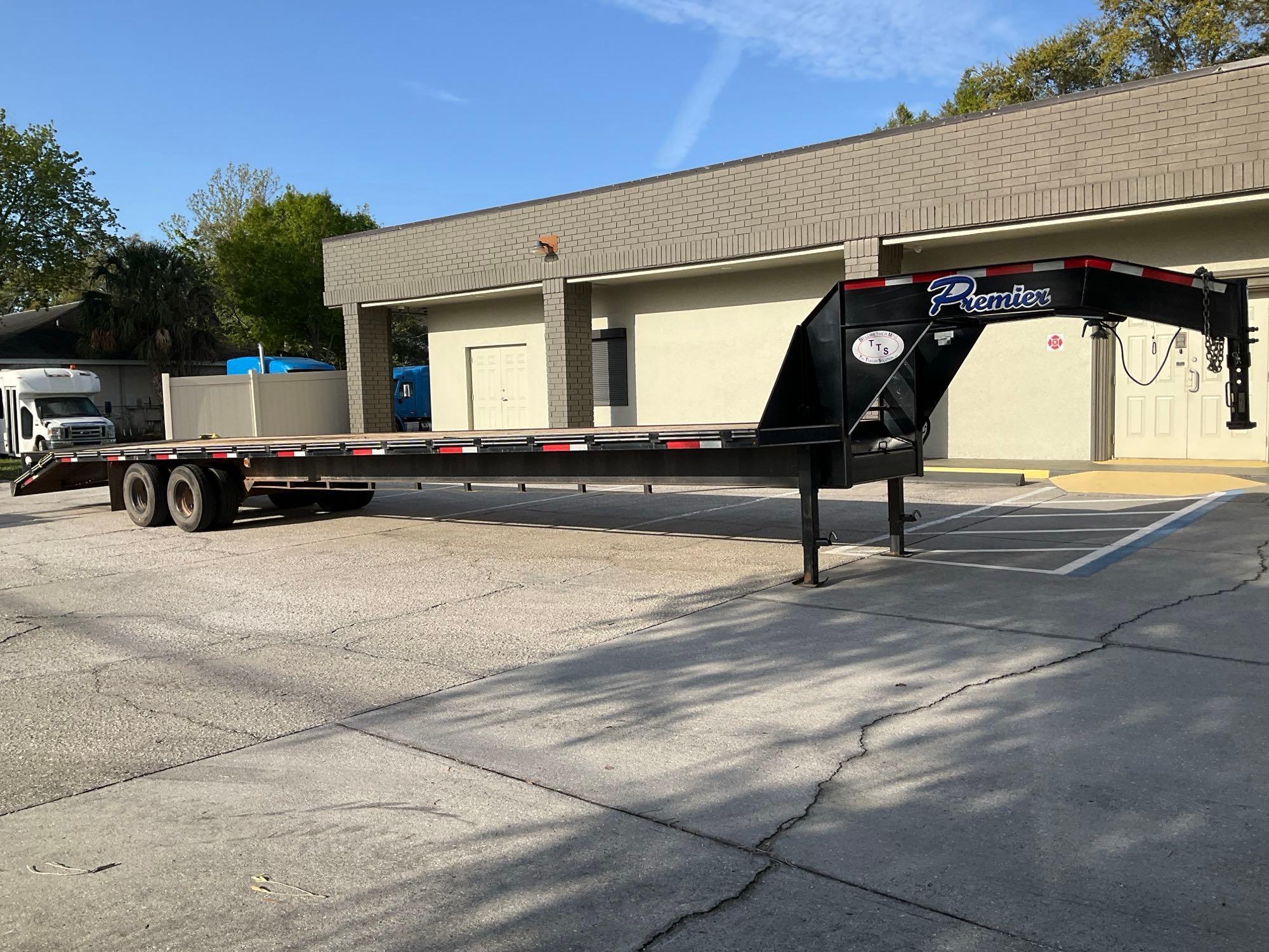 2022 BELLWETHER PREMIER 35 + 5TDOTW 10K GOOSENECK TRAILER, APPROX GVWR 20,000LBS, DECK APPROX 35F...