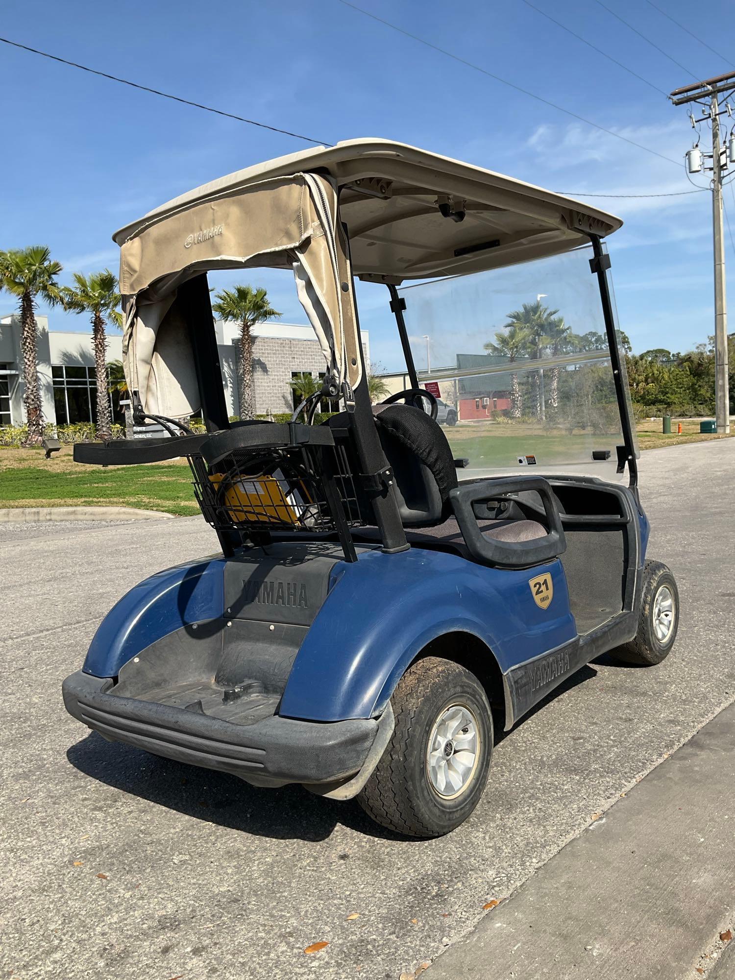 2015 YAMAHA GOLF CART MODEL YDREX5, ELECTRIC, 48VOLTS, BILL OF SALE ONLY , BATTERY CHARGER INCLUD...