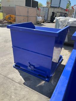 ( 1 ) UNUSED 1CU YARD SELF DUMPING HOPPER WITH FORK POCKETS