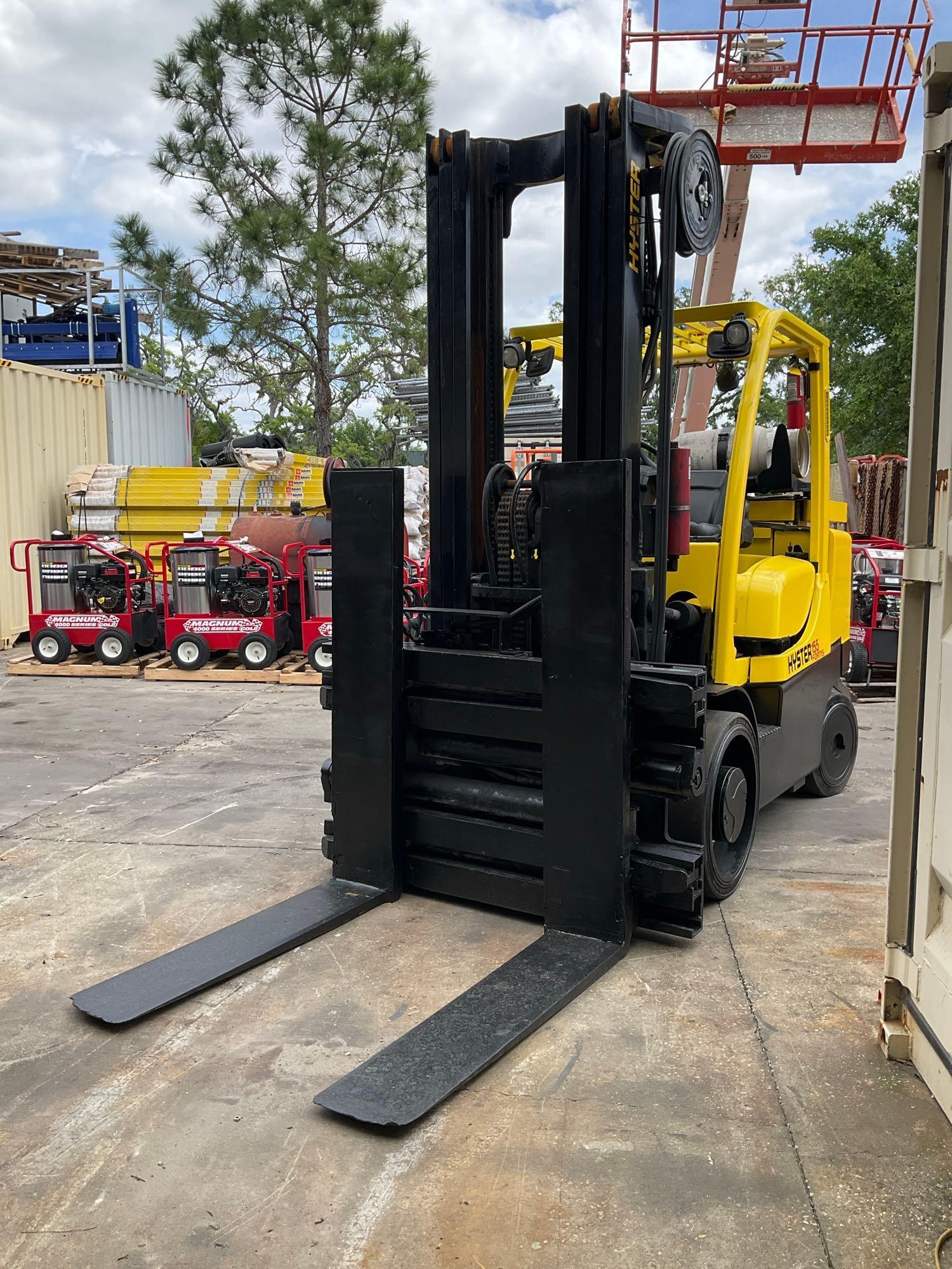 HYSTER FORKLIFT MODEL S155FT