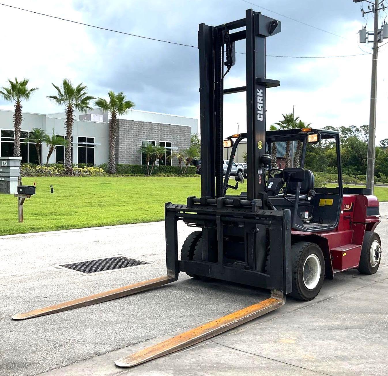 2016 CLARK FORKLIFT MODEL C75L, 15,000 LB CAPACITY, LP