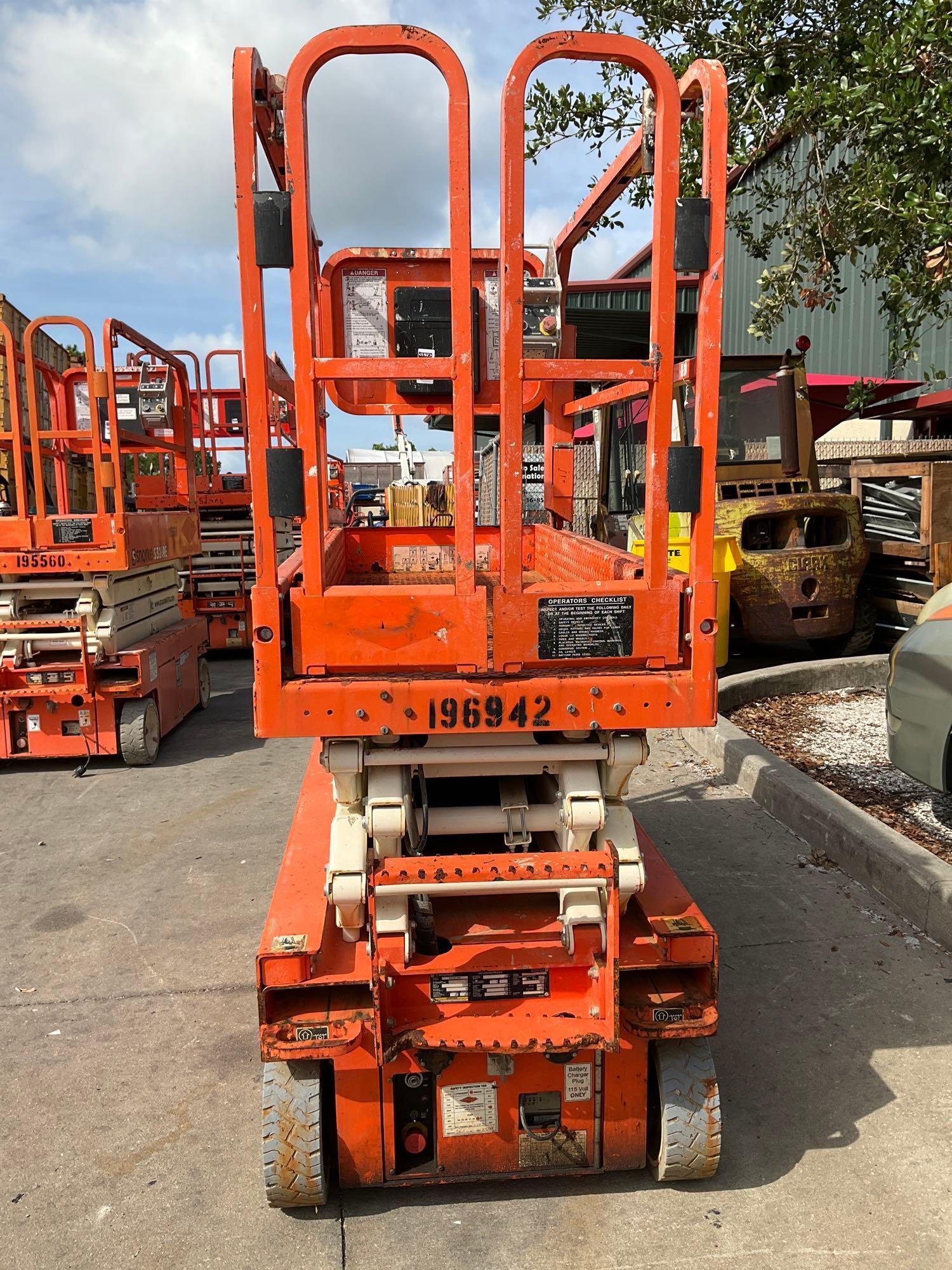 2017 SNORKEL SCISSOR LIFT MODEL S3219E ANSI , ELECTRIC, APPROX MAX PLATFORM HEIGHT 19FT, NON MARK...