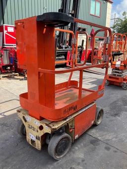 2015 JLG MANLIFT MODEL 1230ES, ELECTRIC, APPROX MAX PLATFORM HEIGHT 12FT, NON MARKING TIRES, BUIL...