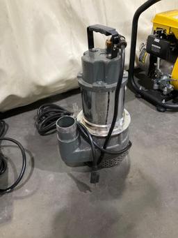 UNUSED 2" SUBMERSIBLE MUSTANG PUMP MP4800