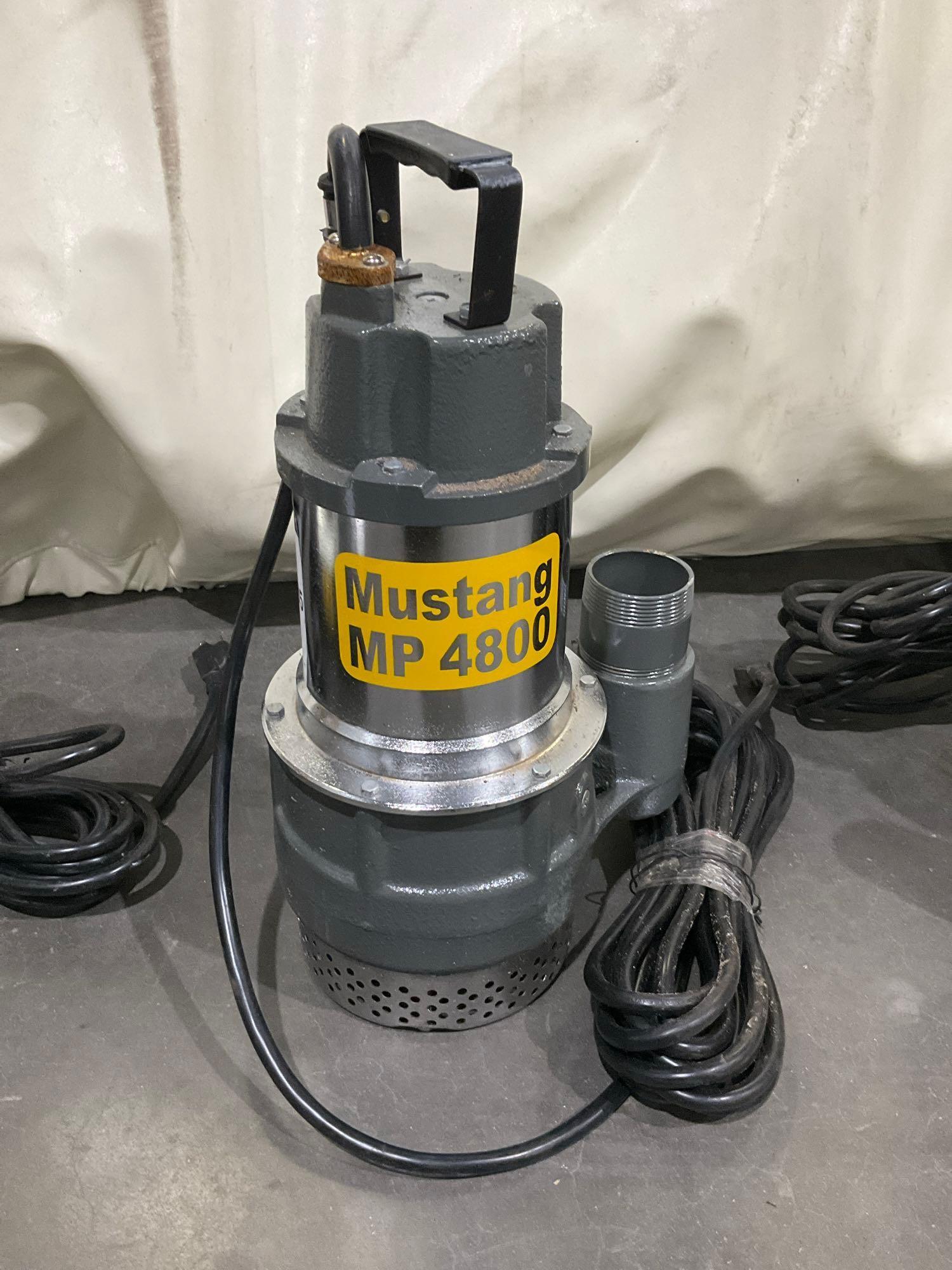 UNUSED 2" SUBMERSIBLE MUSTANG PUMP MP4800