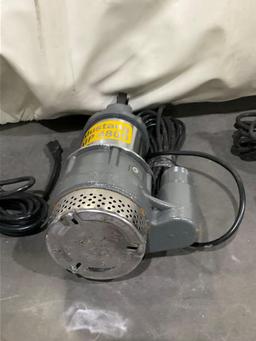 UNUSED 2" SUBMERSIBLE MUSTANG PUMP MP4800