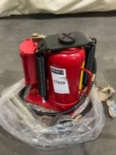 UNUSED ATE PRO USA 20 TON AIR HYDRAULIC BOTTLE JACK, APPROX 44,000LBS MAX CAPACITY 