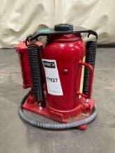 UNUSED ATE PRO USA 20 TON AIR HYDRAULIC BOTTLE JACK, APPROX 44,000LBS MAX CAPACITY 