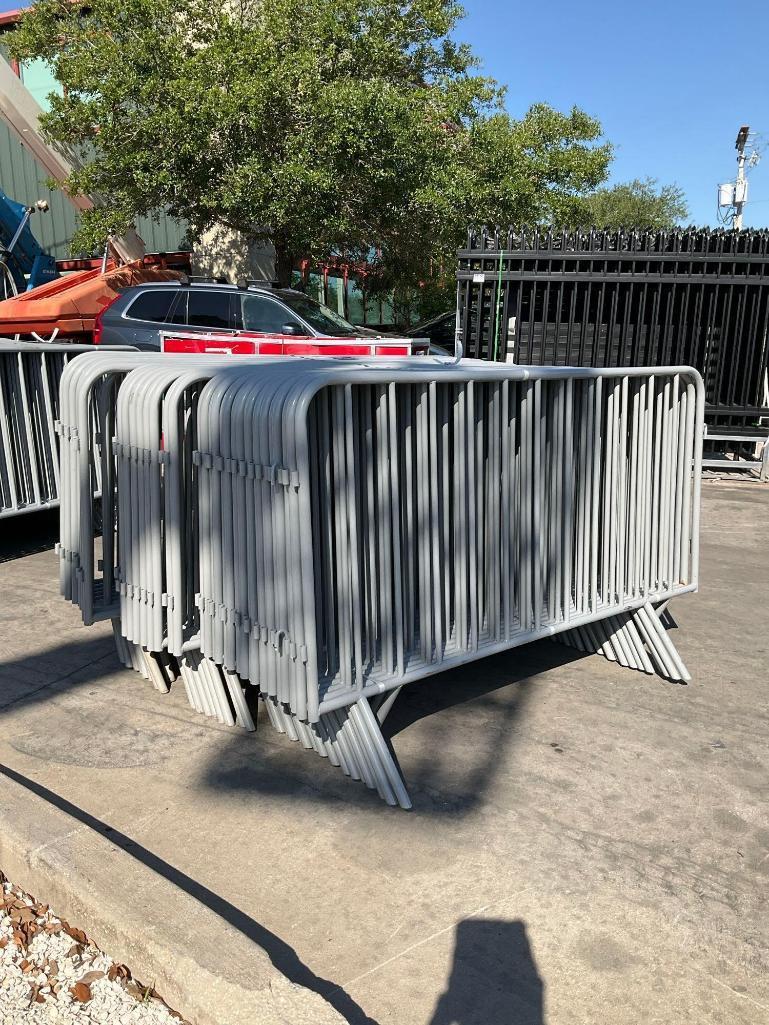 UNUSED CONSTRUCTION SITE / CROWD CONTROL FENCE/BARRICADES, APPROX 20 TOTAL PIECES ( PLEASE NOTE S...