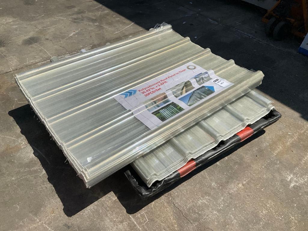 UNUSED (2 ) SETS OFPOLYCARBONATE ROOF PANELS CLEAR, APPROX 35.43IN x 3.93FT, APPROX 30 PIECESEACH