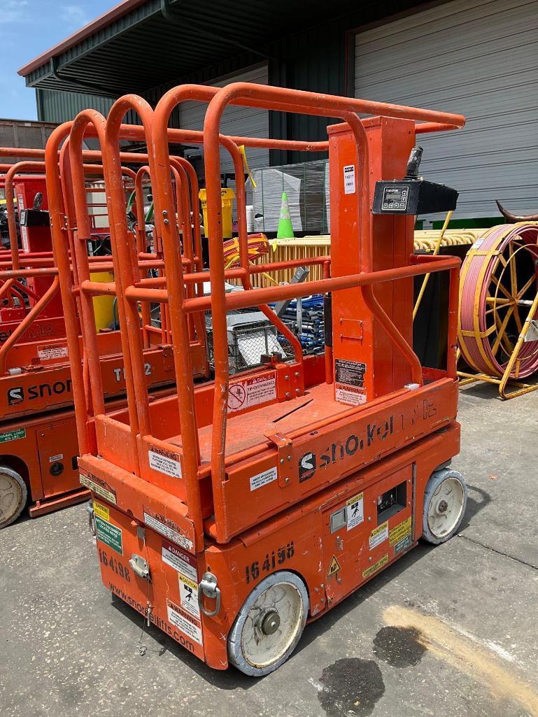 **2015 SNORKEL MAN LIFT MODEL TM12 , ELECTRIC, APPROX MAX PLATFORM HEIGHT 12FT, NON MARKING TIRES,