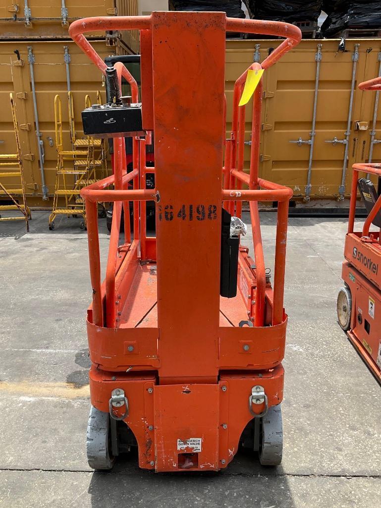 **2015 SNORKEL MAN LIFT MODEL TM12 , ELECTRIC, APPROX MAX PLATFORM HEIGHT 12FT, NON MARKING TIRES,