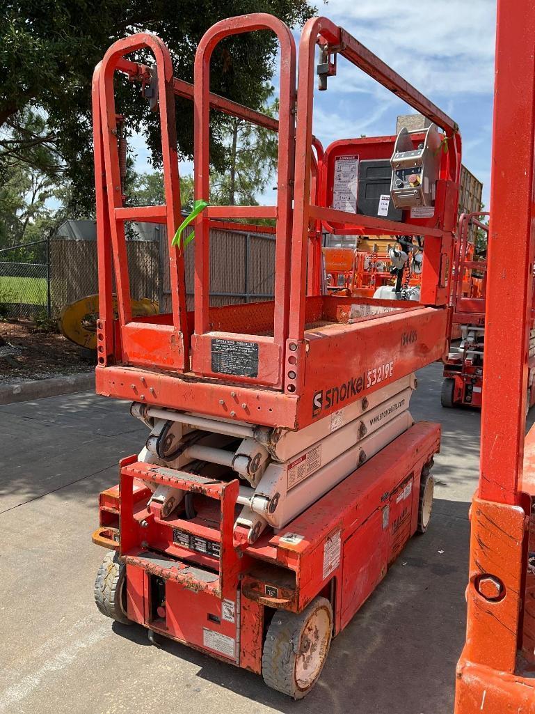 2014 SNORKEL SCISSOR LIFT MODEL S3219E ANSI , ELECTRIC, APPROX MAX PLATFORM HEIGHT 19FT, NON MARK...