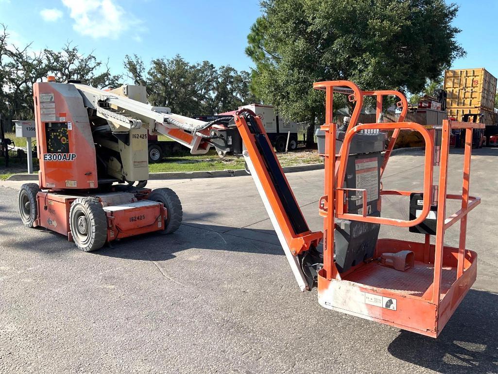 2018 JLG BOOM LIFT MODEL E300AJP, ELECTRIC , APPROX MAX PLATFORM HEIGHT 30FT