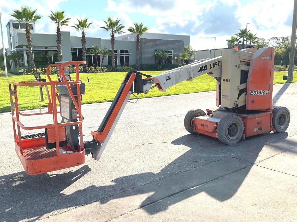 2018 JLG BOOM LIFT MODEL E300AJP, ELECTRIC , APPROX MAX PLATFORM HEIGHT 30FT