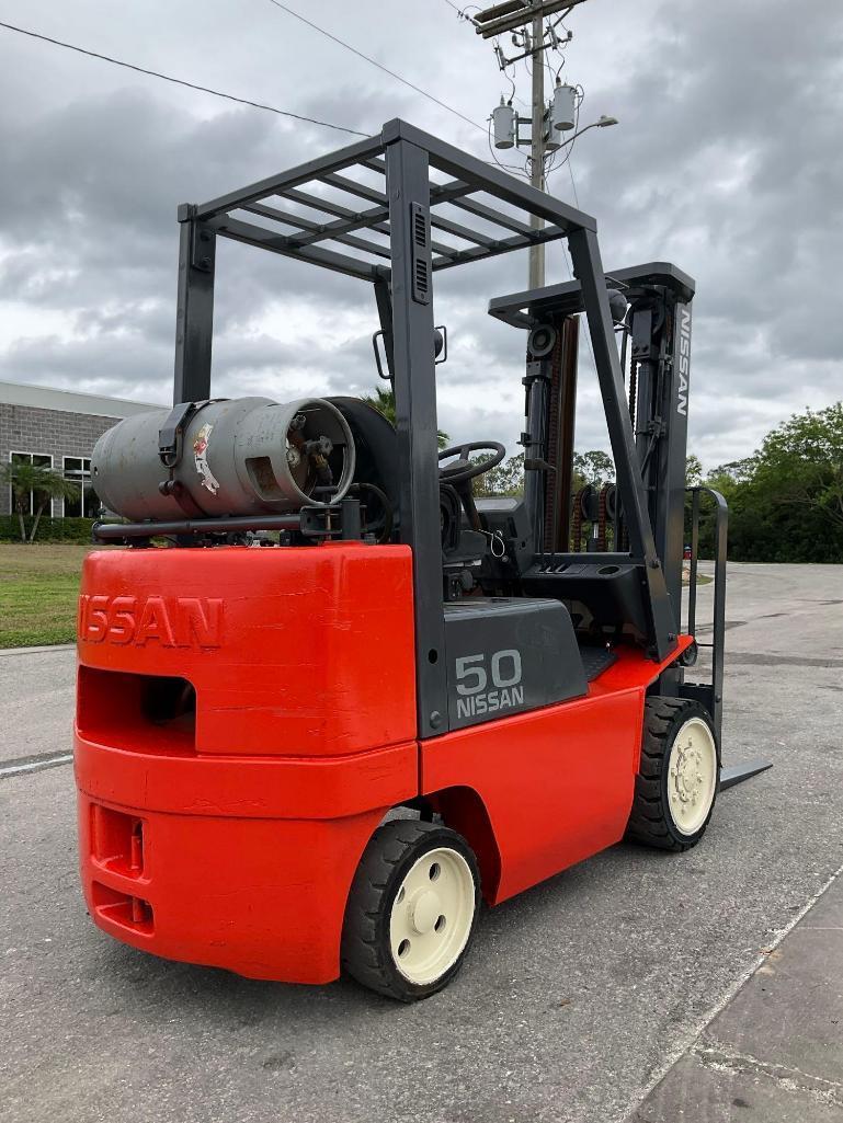 NISSAN FORKLIFT CPJ02-A20PV, LP POWERED, LOW HOURS, APPROX MAX CAPACITY 4400LBS, APPROX MAX HEIGHT