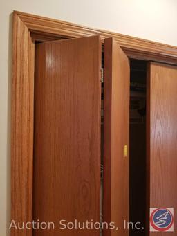 Salvage rights to All Bi-Fold Closet Doors w/ Door Trim included: (6) measure 2ft wide x 79 in. in