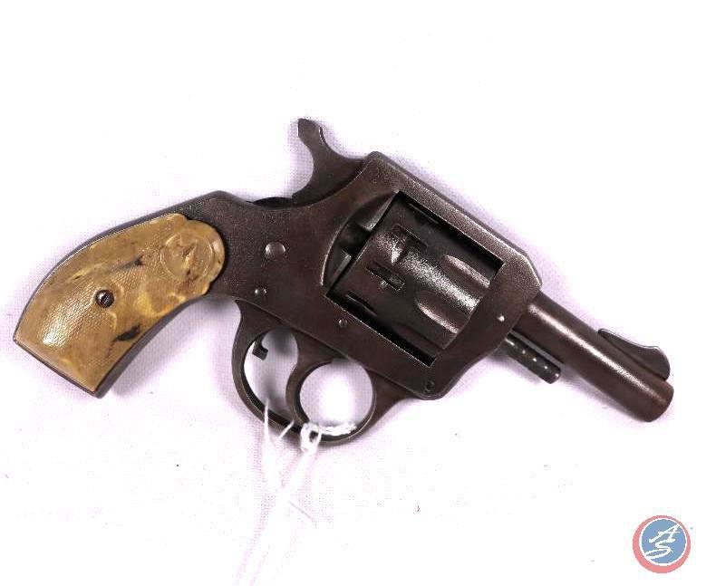 Manufacturer: H& R Model: 922 Caliber: 22 LR Serial #: R52293 Type: D/A Revolver