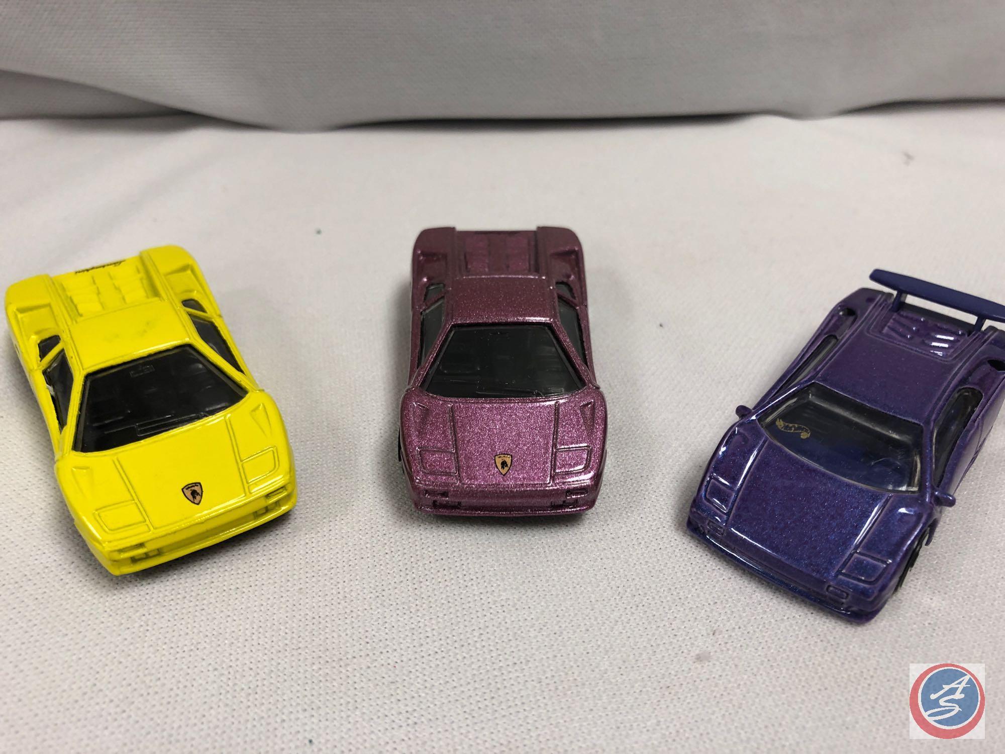 Die cast car: MAJORETTE Lamborghini Diablo No. 219 ECH 1/58, MAISTO red Lamborghini countach No.2