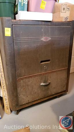 Vintage Craftsman 3-Drawer Rolling Cabinet Tool Chest Measuring 26x18x32 (Some Rust on Top and