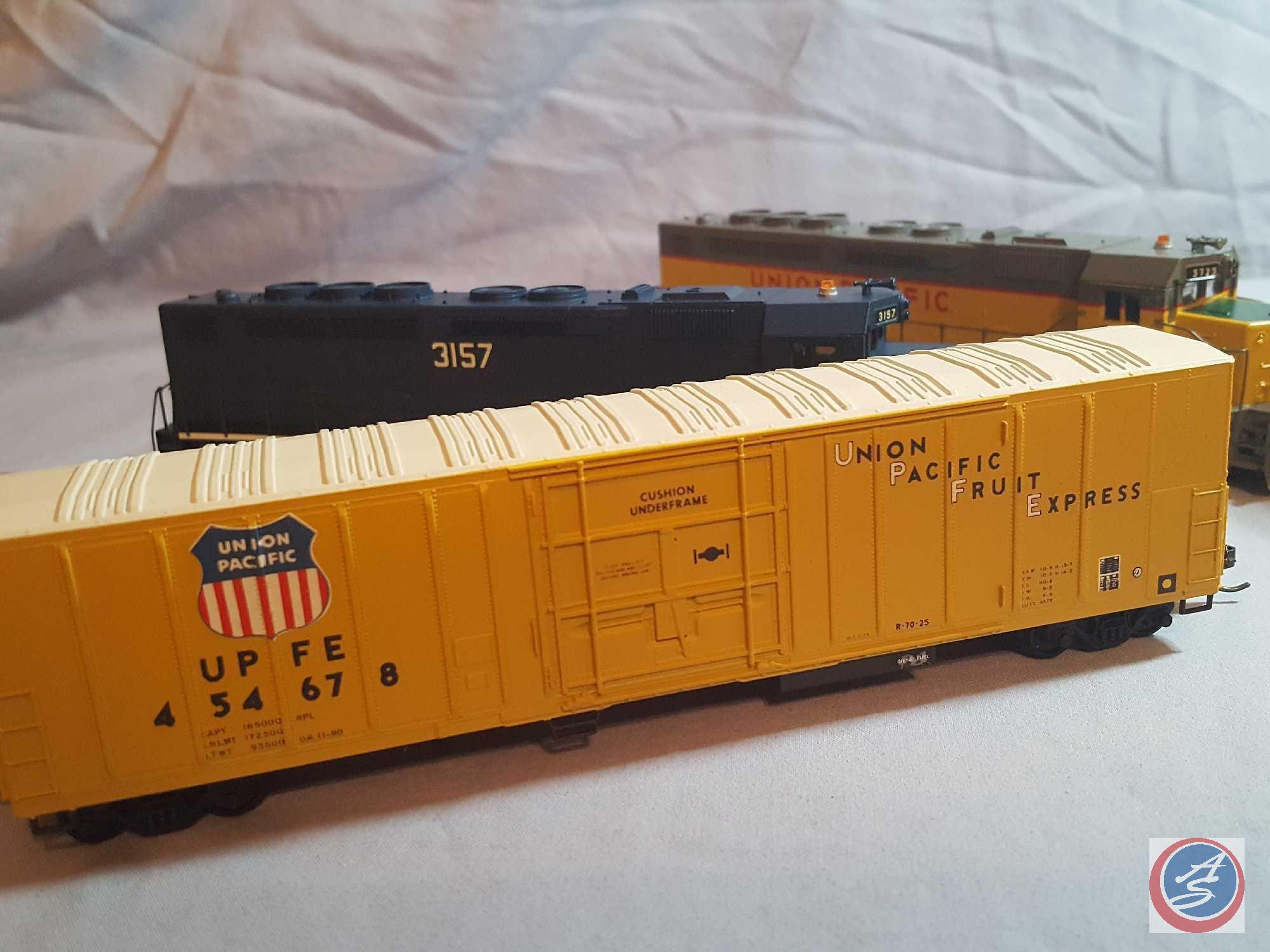 [3] Athearn HO Scale Great Plains, Missouri Pacific, Union Pacific Model Train Cars / Dummy Engines