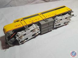 Union Pacific 1632 ALCO FA2 Powered Diesel HO Scale Model Train Engine in Original Box