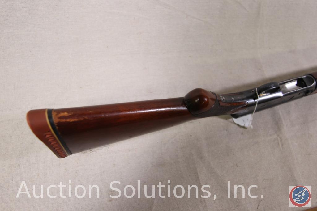 Browning Model Light12 12 GA Shotgun Vintage Browning light 12 in good condition has some scratches