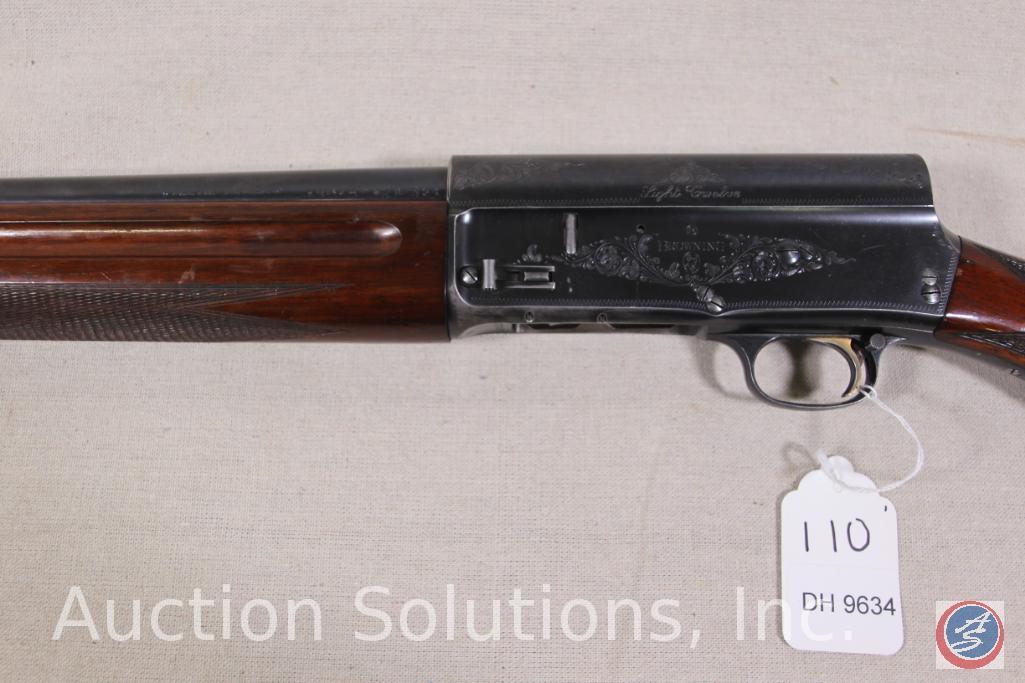 Browning Model Light12 12 GA Shotgun Vintage Browning light 12 in good condition has some scratches