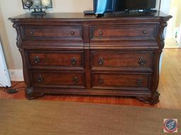 Liberty Furniture 6-Drawer Dresser 67" x 19" x 40"