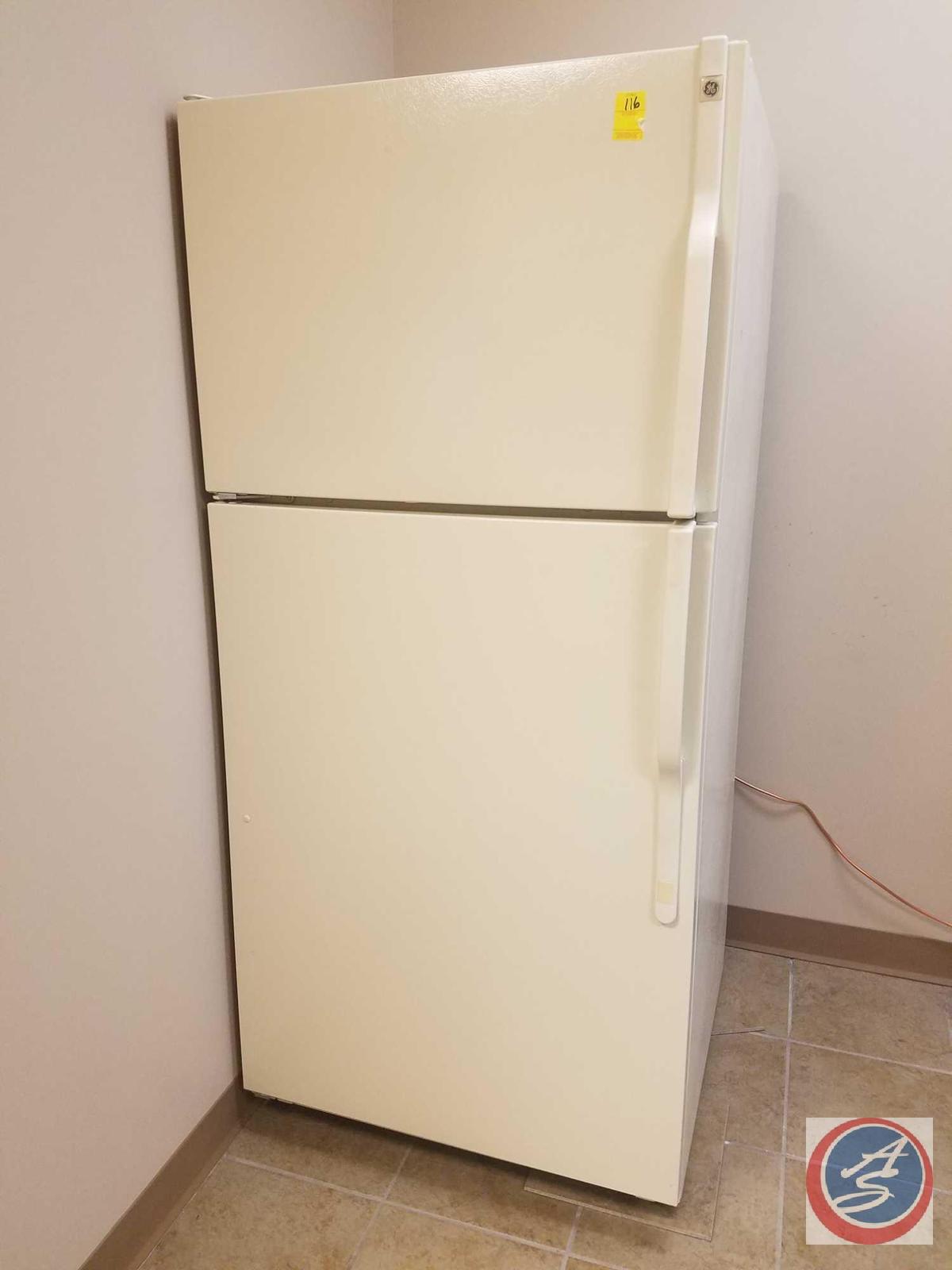GE Refrigerator (Model TBX18IIBQRAA) with Ice Maker [[MUST DISCONNECT FROM WATER]]