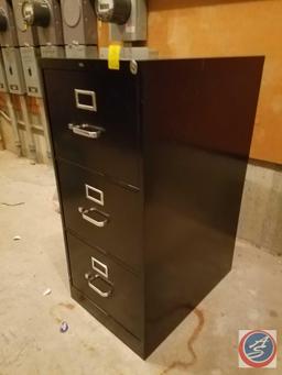 3 Drawer Filing Cabinet NO KEY Measuring 26.5" X 18 " X 40, 4 Drawer Filing Cabinet NO KEY Measuring