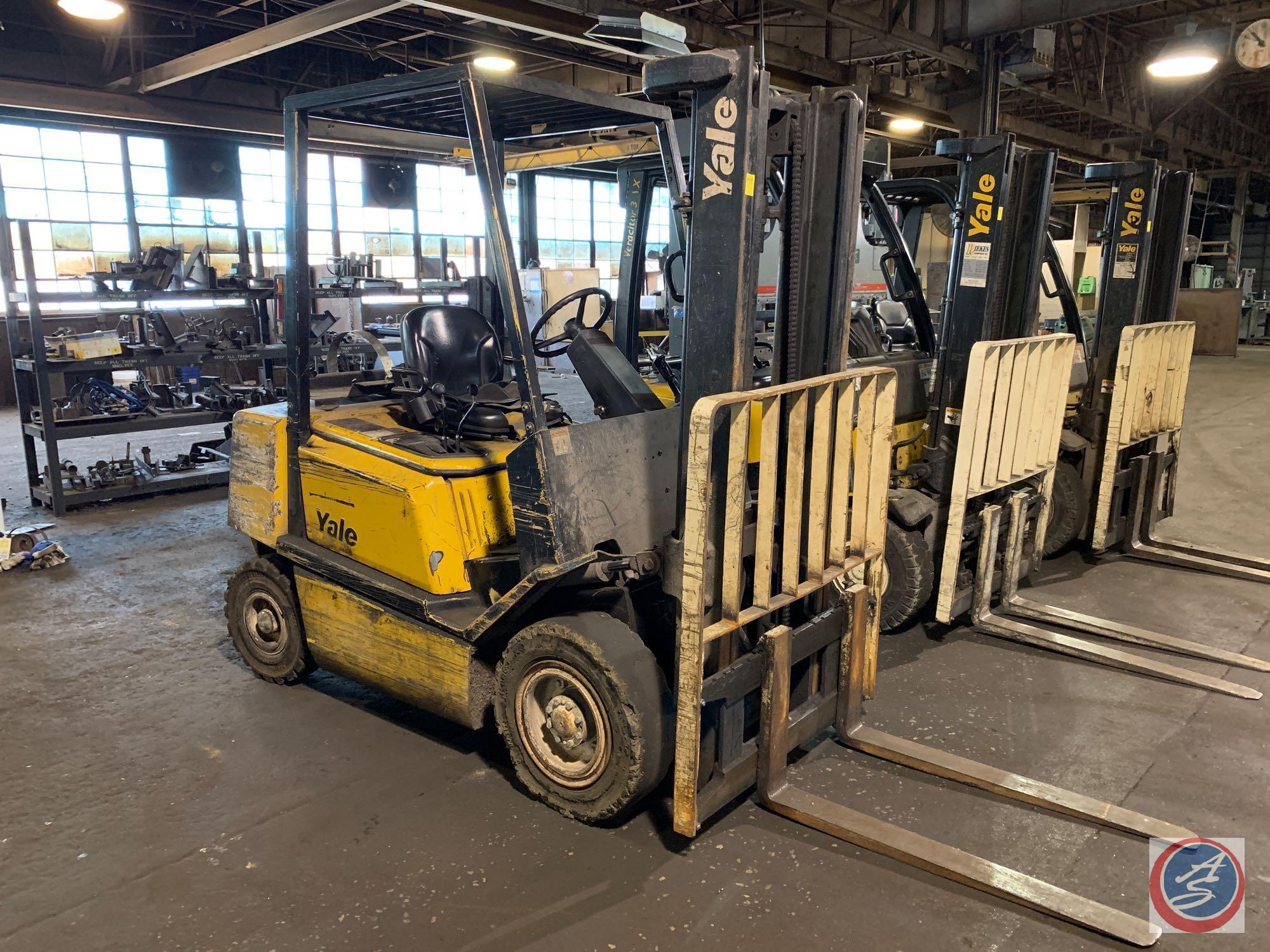 2002 Yale 5000# Ride-on Forklift