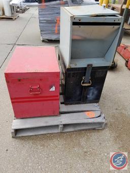 (2) Mechanic Jobber Box Tool Boxes 18" x 22" x 26" Brand Unknown, 18" x 21" x 26" MacTool, Grey Side