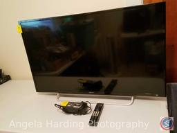 Sony Bravia 40" Flat Screen TV Model KDL-40W600B with Remote
