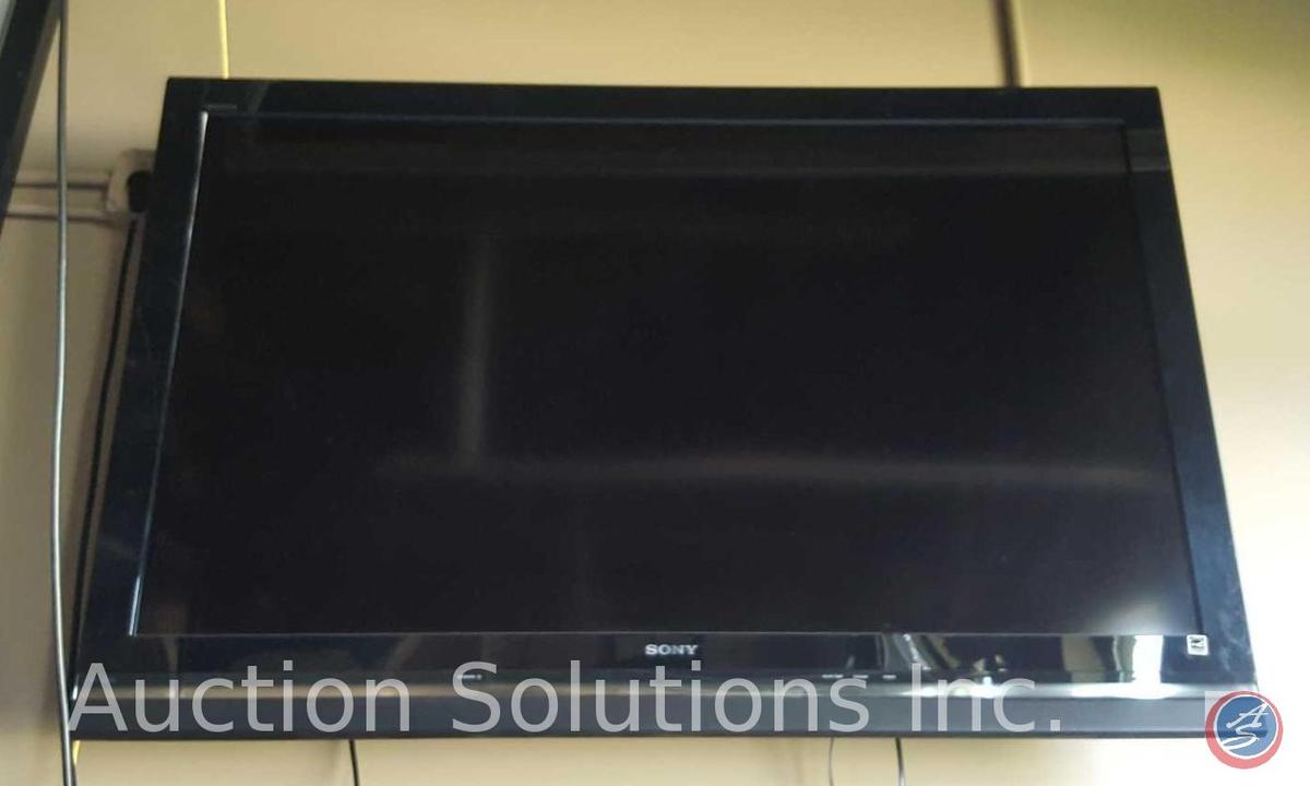 Sony 65" Flat Panel Television with Wall Mount {{NO REMOTE}} {{MODEL NO. IS NOT VISIBLE}}