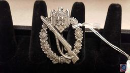 German WWII Army Silver Infantry Assault Badge. The front shows a Mauser K-98 rifle in the center