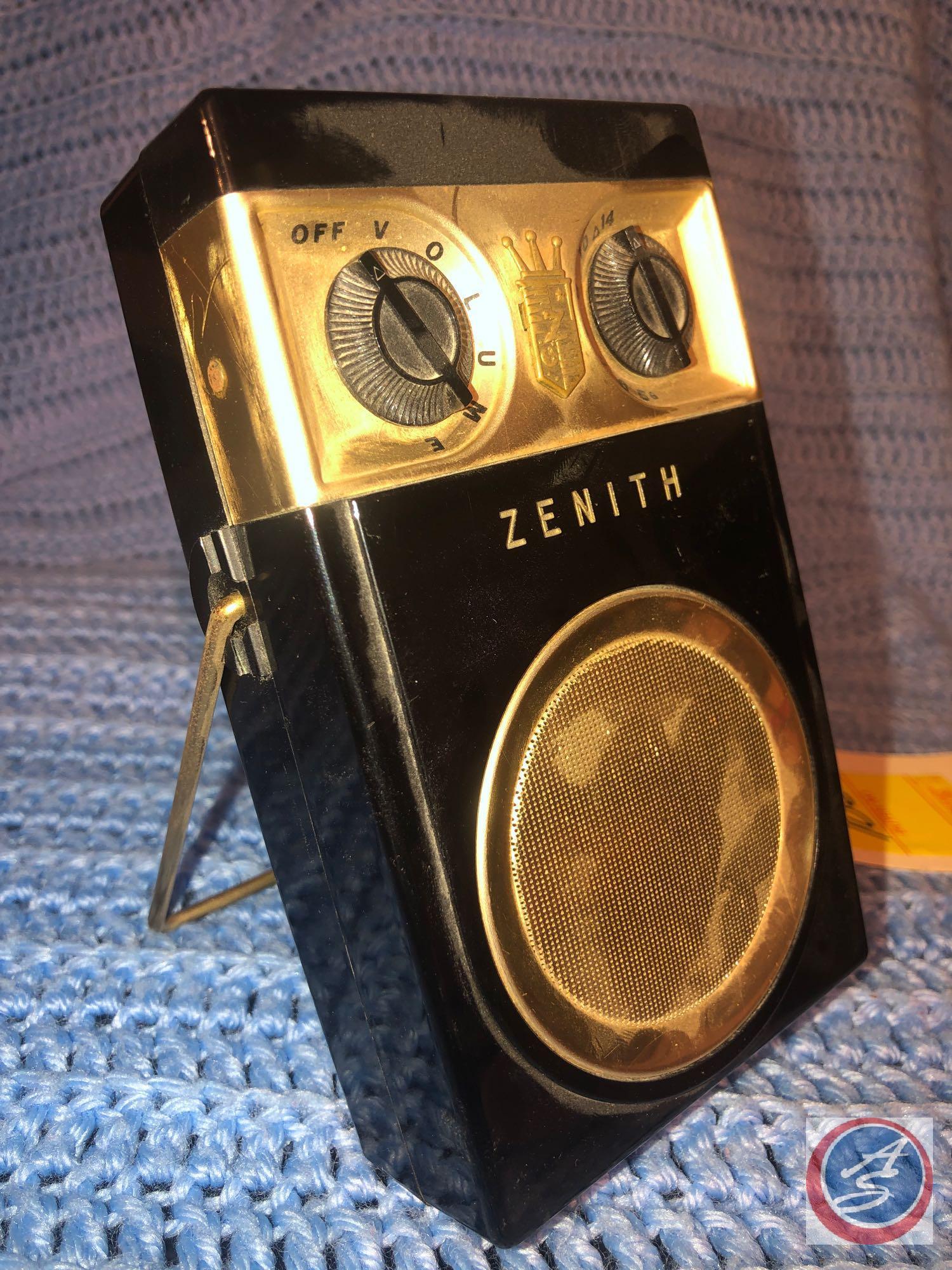 Zenith Royal 500 Long Distance Tubeless All Transistor Radio