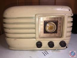 Vintage Crosley Portable Tube Radio Model No. 56TX