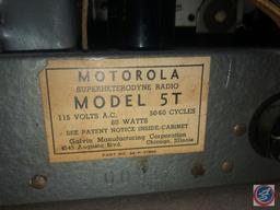 Vintage Motorola Portable Tube Radio Model No. 5T