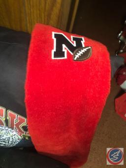 (2) 1994-1995 Golf Bag Towels, Large 1994 National Championship Pillow, Small Back to Back National