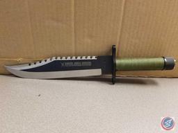 Amazon Jungle Survivor Saw Back Bowie Knife w/ Paracord Handle, Compass Pomel and Leather Sheath