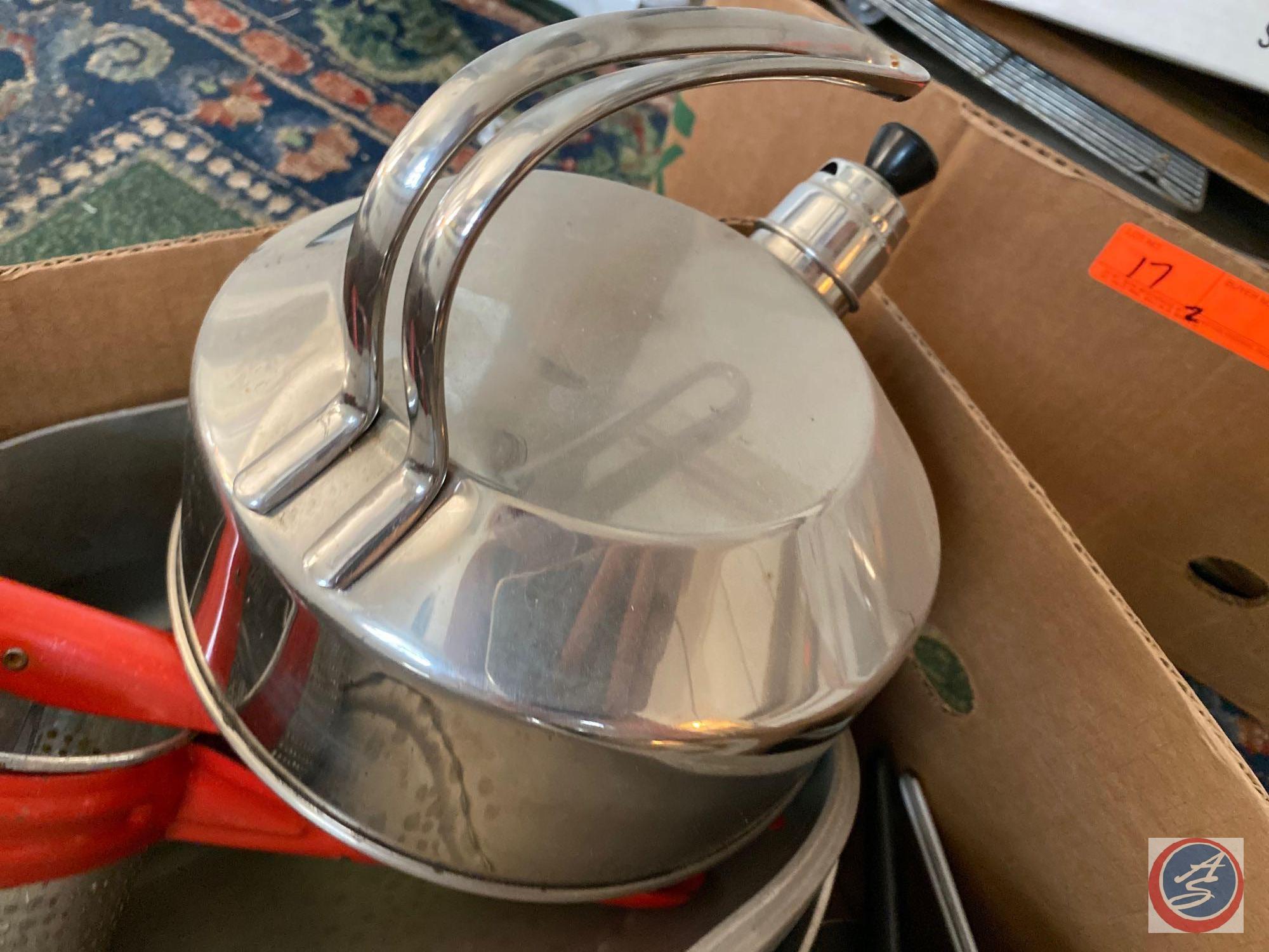 Revereware cooking pans with copper bottoms and lids